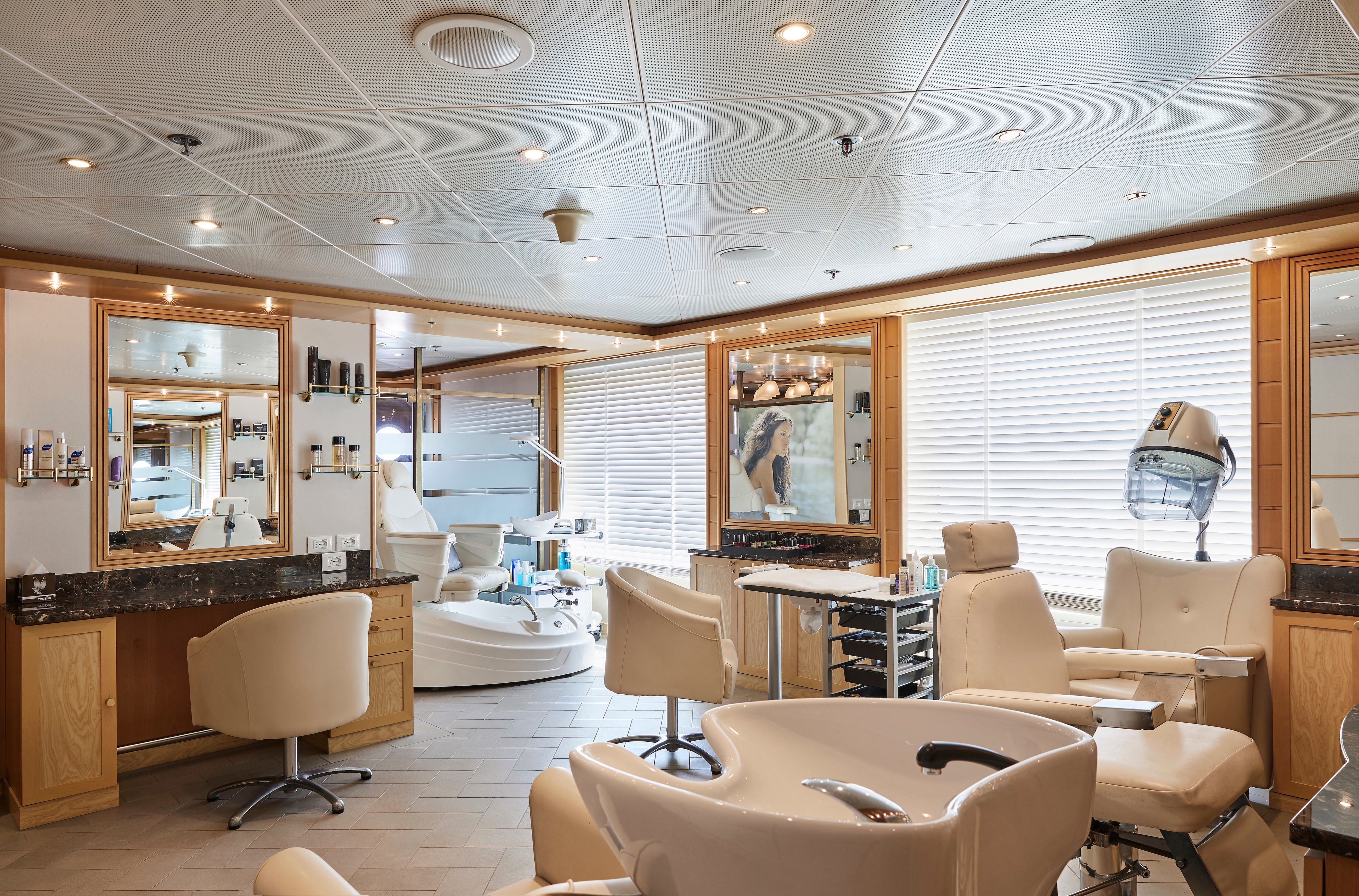 Silver Cloud - Zagara Beauty Salon 